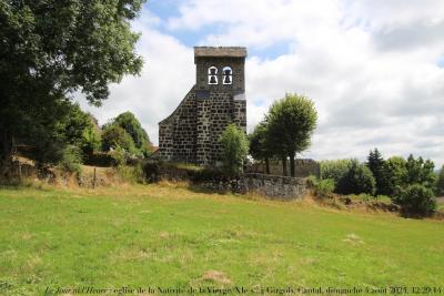 photographie “Le Jour ni l‘Heure 0250 : église de la Nativité de la Vierge, XIe s., à Girgols, Cantal, dimanche 4 août 2024, 12:29:14” par Renaud Camus — www.renaud-camus.net — Girgols, église, église de Girgols, église de la Nativité de la Vierge, Nativité de la Vierge, Notre-Dame de la Nativité, Cantal, Auvergne