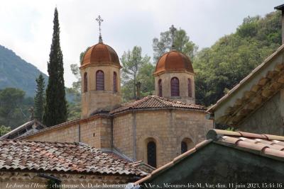 photographie “Le Jour ni l’Heure 6921 : chartreuse Notre-Dame de Montrieux-le -Jeune, XIIe-XXe s., Méounes-lès-Montrieux, Var, Provence, dimanche 11 juin 2023, 15:44:16” par Renaud Camus — www.renaud-camus.net — Montrieux, chartreuse de Montrieux, Notre-Dame de Montrieux, Montrieux-le-Jeune, Méounes-les-Montrieux, Var, Provence, chartreux, chartreuse