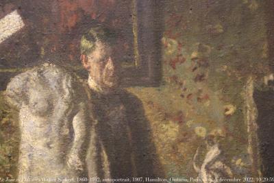 photographie “Le Jour ni l’Heure 0748 : Walter Sickert, 1860-1942, autoportrait, Le Peintre dans son atelier, 1907, Hamilton, Ontario, Paris, exp. Sickert, Petit Palais, dimanche 4 décembre 2022, 10:29:59” par Renaud Camus — www.renaud-camus.net — Sickert, Walter Sickert, autoportrait, Selfportrait, The Painter in his Studio, Le Peintre dans son atelier, 1907, Hamilton, Art Gallery of Hamilton, Ontario, Canada, Paris, exposition Sickert, Petit Palais