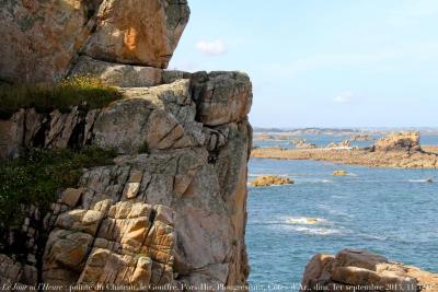 photographie “Le Jour ni l’Heure 8924 : le Gouffre, pointe du Château, Pors-Hir, Plougrescant, Côtes-d’Armor, Bretagne, dimanche 1er septembre 2013, 11:32:07” par Renaud Camus — www.renaud-camus.net — paysage, landscape, mer, sea, Perros-Guirec, Pors-Bugalez