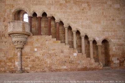 photographie “Le Jour ni l’Heure 2042 : chaire du prêcheur, 1215-XVIe s., réfectoire des moines, abbaye cistercienne de Santa Maria de Huerta, province de Soria, en Vieillle-Castille, Espagne, lundi 26 août 2024, 16:58:55” par Renaud Camus — www.renaud-camus.net — Santa Maria de Huerta, refectorio, réfectoire, réfectoire des moines, abbaye, monastère, monastère cistercien, cistercian, cistercien, chaire, Soria, provincia de Soria, province Soria, Castille, Vieille-Castille, Castilla, Castilla y Leon, Espana, Espanha, Spain, Espagne