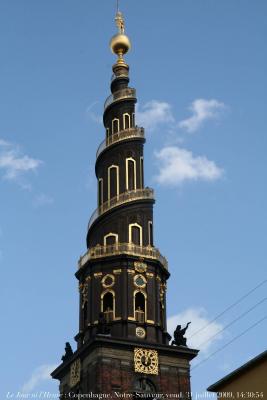 photographie “Le Jour ni l\'Heure 3537 : Copenhague, flèche à colimaçon de l\'église du Saint-Sauveur, Vor Frelsers Kirke, oeuvre, 1749-1752, de Lauritz de Thurah, 1706-1759, vendredi 31 juillet 2009, 14:30:54” par Renaud Camus — www.renaud-camus.net — Frederik V, Kirke, escalier, staircase, marches, steps, stairs, escaleras, baroque, barocco, Christianhavn, København, Copenhagen, Our Saviour, church, XVIII, XVIIIe siècle, XVIIIth century, Age of Reason, Siècle des Lumières, architecte, architect, architecture, Danemark, Denmark, Danmark