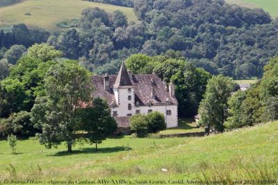 photographie “Le Jour ni l’Heure 0127 : château du Cambon, XIVe-XVIIIe s., Saint-Cernin, Cantal, Haute-Auvergne, samedi 3 août 2024, 14:59:06” par Renaud Camus — www.renaud-camus.net — Cambon, Le Cambon, château du Cambon, Saint-Cernin, Cantal, Auvergne, Haute-Auvergne, château, châteaux d’Auvergne