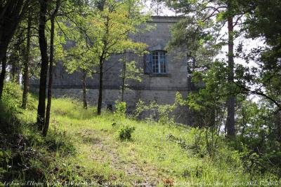 photographie “Le Jour ni l‘Heure 6949 : atelier d‘Henri Martin, 1860-1943, à Marquayrol, Labastide-du-Vert, Lot, Quercy, dimanche 3 juillet 2022, 17:58:05” par Renaud Camus — www.renaud-camus.net — Martin, Henri Martin, Marquayrol, Labastide-du-Vert, Lot, Quercy