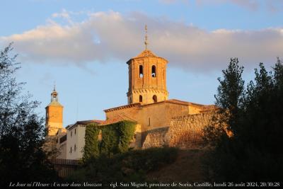 photographie “Le Jour ni l’Heure 2195 : Un soir dans Almazan — église San Miguel, XIIe-XVIIe s., Almazan, prov. de Soria, Vieille-Castille, Espagne, lundi 26 août 2024, 20:30:28” par Renaud Camus — www.renaud-camus.net — Almazan, Un soir dans Almazan, San Miguel, iglesia, Soria, provincia de Soria, province de Soria, Vieille-Castille, Castilla y Leon, Castille, Espana, Espagne, Spain, 26, août, 2024'