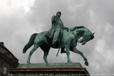 photographie “Le Jour ni l\'Heure 3483 : Copenhague, statue, 1865, du roi de Danemark Frédérik VII, 1808-1848-1863, \