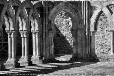 photographie “Le Jour ni l’Heure 2282 : cloître de San Juan de Duero, XIIe s., dét., Soria, Vieille-Castille, mardi 27 août 2024, 11:32:52” par Renaud Camus — www.renaud-camus.net — San Juan de Duero, cloître, claustro, Soria, mozarabe, roman, romanesque, cloître roman, romanico, Castille, Castilla, Vieille-Castille, Castilla y Leon