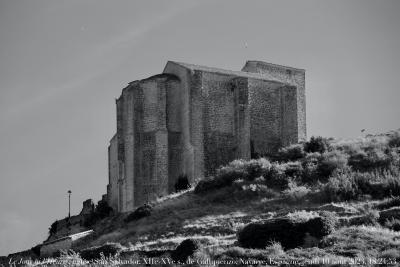 photographie “Le Jour ni l’Heure : église San Salvador, XIIe-XVe s.,  de Gallipienzo, Navarre, Espagne, jeudi 10 août 2023, 18:24:53” par Renaud Camus — www.renaud-camus.net — Gallipienzo, San Salvador, Saint-Sauveur, iglesia, iglesia San Salvador de Gallipienzo, église, Navarre, Espagne, Espanha, Spain, roman, Navarre romane, romane, romano-gothique