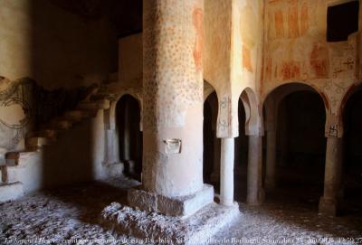 photographie “Le Jour ni l’Heure 1715  : ermitage mozarabe de San Baudelio , XIe s., Casillas de Berlanga, Caltojar, province de Soria, Vieille-Castille, Espagne, dimanche 25 août 2024, 12:59:27” par Renaud Camus — www.renaud-camus.net — San Baudelio, San Baudilio, ermita de San Baudelio, Casillas de Berlanga, San Baudelio de Berlanga, ermita, Soria, province de Soria, Espagne, Castille, Vieille-Castille