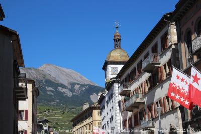 photographie “Le Jour ni l’Heure 8923 : Souvenir de Sion, Valais, Suisse, lundi 19 septembre 2022, 13:43:23” par Renaud Camus — www.renaud-camus.net — Sion, Valais, Souvenir de Sion, Suisse, rue de Grand-Pont