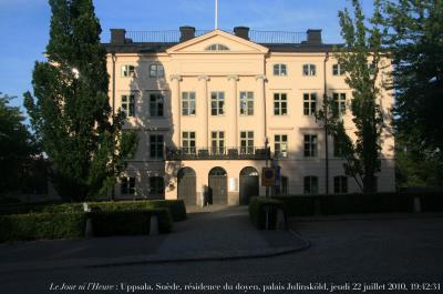 photographie “Le Jour ni l\'Heure 8550 : Uppsala, Uppland, Suède, résidence du doyen de l\'université, palais de Julinsköld, c. 1840 (?),  jeudi 22 juillet 2010, 19:42:31” par Renaud Camus — www.renaud-camus.net — architecture, néoclassicisme, neoclassicism, néoclassique, neoclassic, Sweden, Sverige, Charles XIV-Jean, Karl-Johan, Bernadotte, University, dean, Dean House, palace