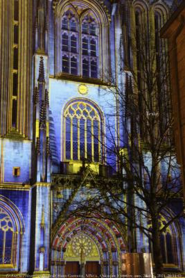 photographie “Le Jour ni l’Heure 8596 : cathédrale Saint-Corentin, XIVe s., de Quimper, Finistère, samedi 28 décembre 2024, 20:54:45” par Renaud Camus — www.renaud-camus.net — Quimper, cathédrale, Saint-Corentin, Finstère, Cornouaille, gothique, Bretagne, Renaud, 28, décembre, 2024