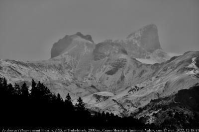 photographie “Le Jour ni l’Heure 8728 : mont Bonvin, 2995, et Trubelstock, 2999, Crans-Montana-Aminona, Valais, Suisse, samedi 17 septembre 2022, 12: 18:43” par Renaud Camus — www.renaud-camus.net — Bonvin, mont Bonvin, Trubelstock, Aminona, Crans-Montana, Valais, alpes bernoises, Suisse