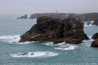 photographie “Le Jour ni l’Heure 7958 : La Promenade au phare — Les Poulains, Sauzon, Belle-Île-en-Mer, Morbihan, Bretagne, mercredi 25 décembre 2024, 16:29:08” par Renaud Camus — www.renaud-camus.net — La Promenade au phare, Les Poulains, presqu’île des Poulains, phare des Poulains, Sauzon, Woolf, Virginia Woolf” , the, Lighthouse, Belle-Île, Belle-Île-en-Mer, Morbihan, Bretagne, Camus, Renaud Camus, mer, océan, 25 décembre 2024