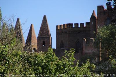 photographie “Le Jourvninl’Heure 8350 : église Notre-Dame de Simorre, XIIIe-XIXe s., dét., Astarac, Gers, Gascogne, vendredi 5 juillet 2024, 18:54:08” par Renaud Camus — www.renaud-camus.net — Simorre, église, église de Simorre , de, Simorre, Gers, Asrarac, Gascogne, Viollet-le-Duc, église fortifiée, Camus, Renaud Camus, 5 juillet 2024